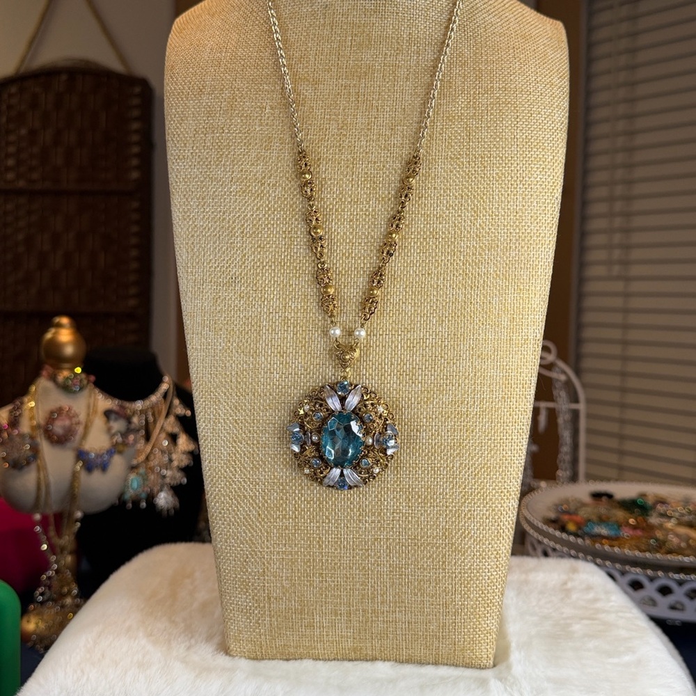 Vintage Western Germany Gold and Blue Pendant Necklace - Picture 9 of 11